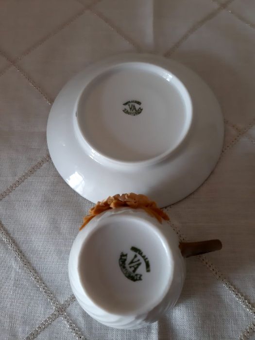 Diversos Conjuntos de Café e Chá da Vista Alegre, SP Coimbra
