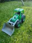 Duży traktor do piasku