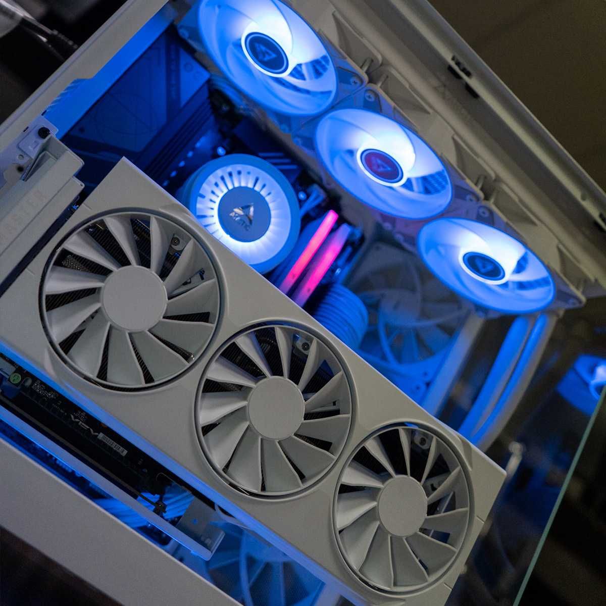 Nowy Komputer Gamingowy Ryzen7 7800X3D/RX9070/32GB DDR5/1TB/FV23%/RATY