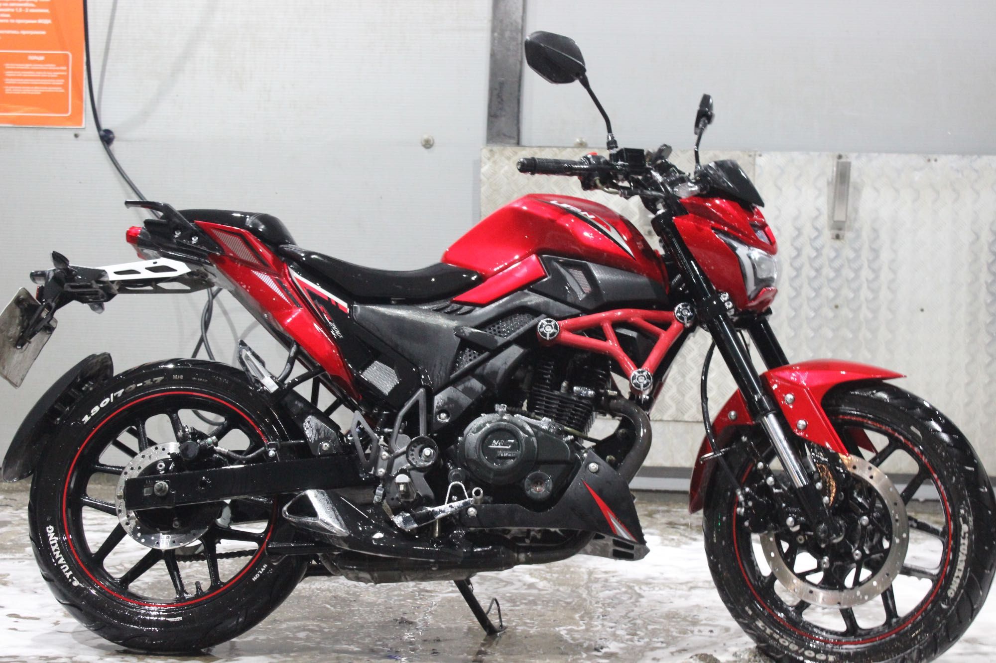 Мотоцикл Lifan SR 200