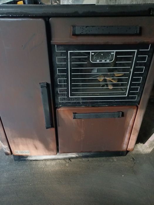 Sprzedam kuchnie węglową.