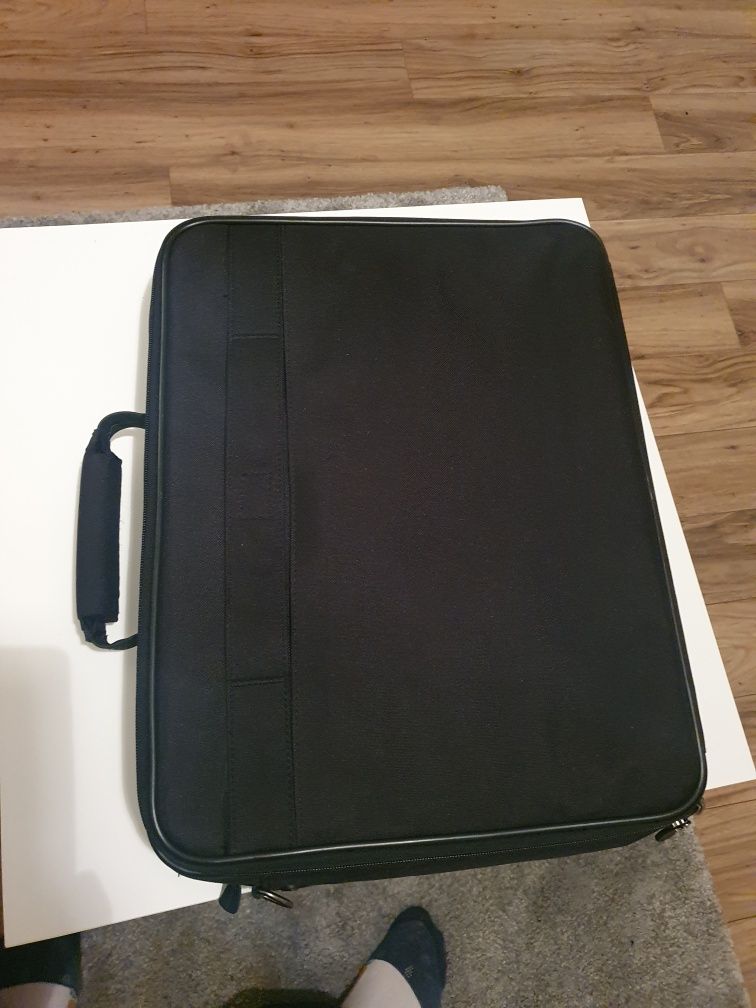 Torba na laptopa renomowanej marki Dicota