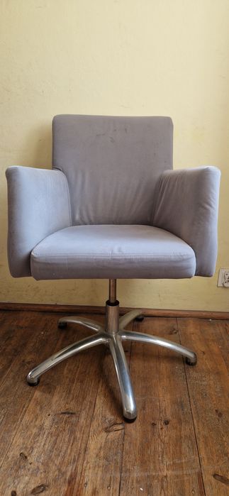 Krzesło kręcone.  Do rewitalizacji.  3 sztuki