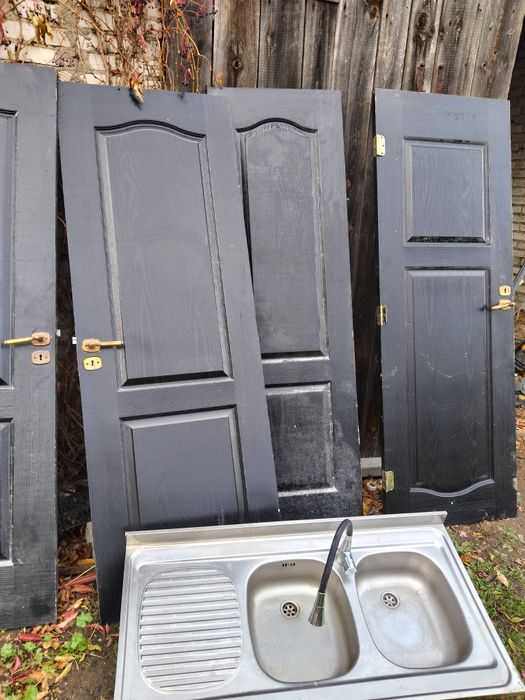 Sprzedam drzwi kaloryfery