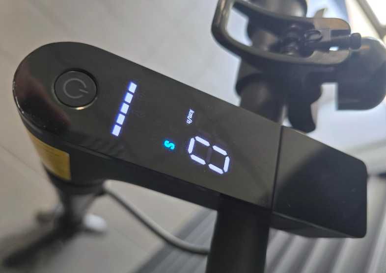 Hulajnoga elektryczna Xiaomi Mi Pro 2 10 cali, 32km/h, koła 10 cali.