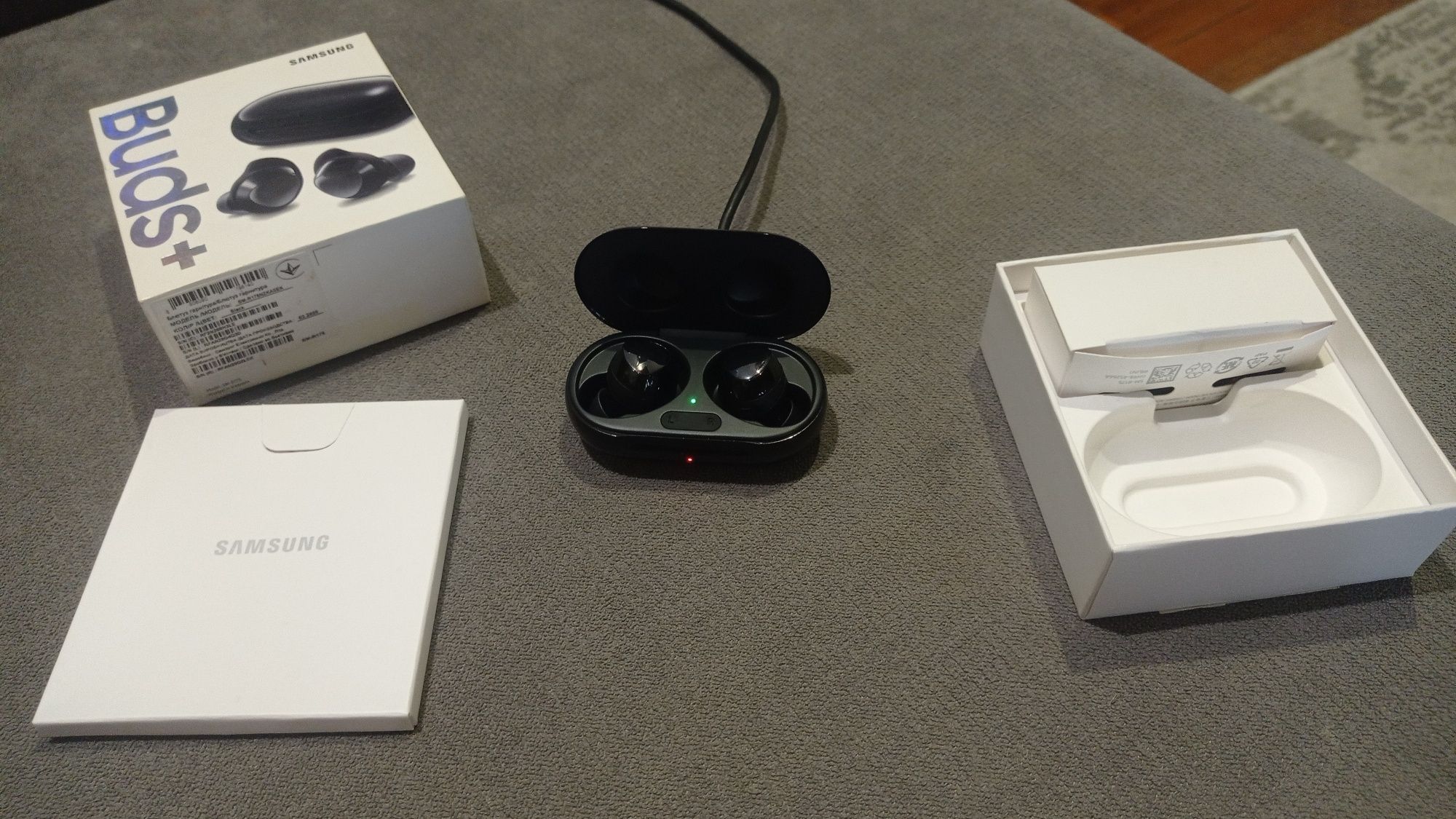 Навушники Samsung Buds+