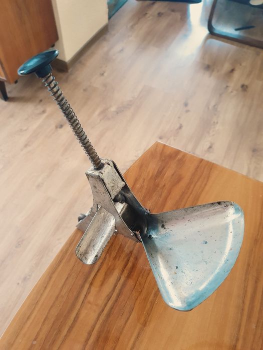 stara Drylownica do wiśni-wykonana z wytrzymałego odlewu -aluminium