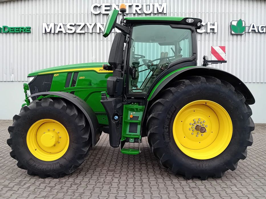 John Deere 6R250  Ciągnik rolniczy John Deere 6R250, 1900mth, Gwarancja do 2027