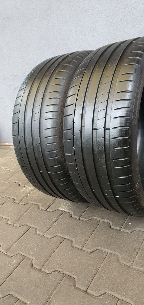 245/35/20 Michelin
