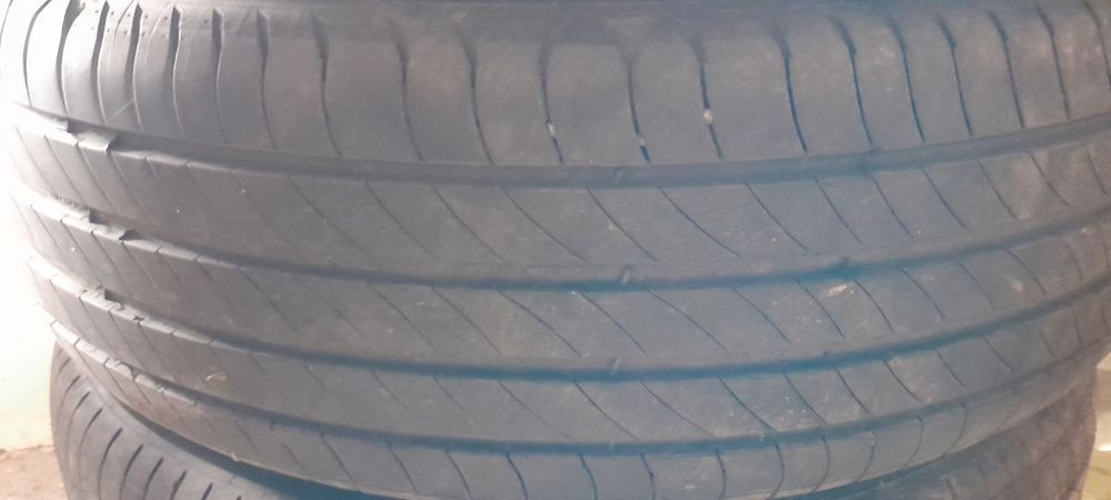 Opony Michelin  215x65R17