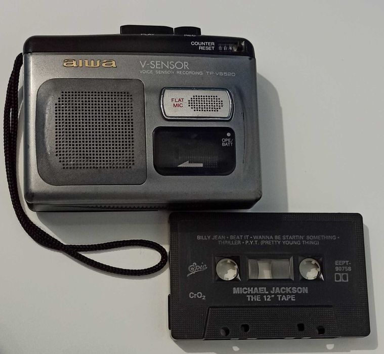 Кассетный плеер-рекордер AIWA TP-VS520