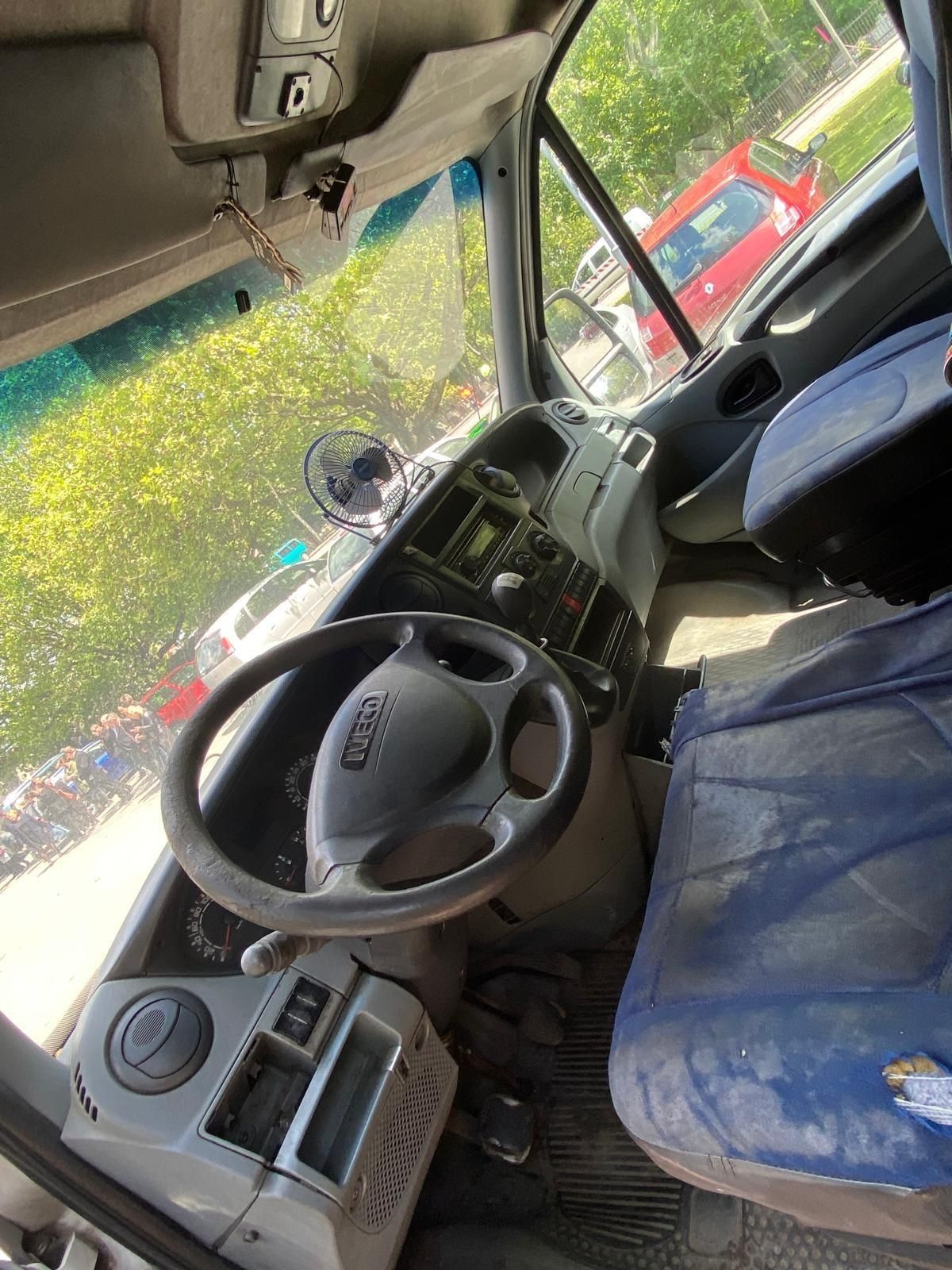 Iveco Daily. Bus .dostawczak . Iveco Daily.