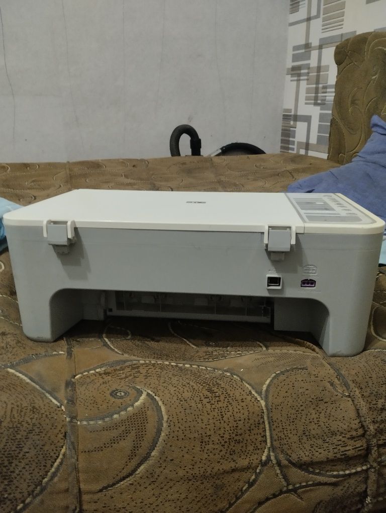 HP Deskjet F4275
