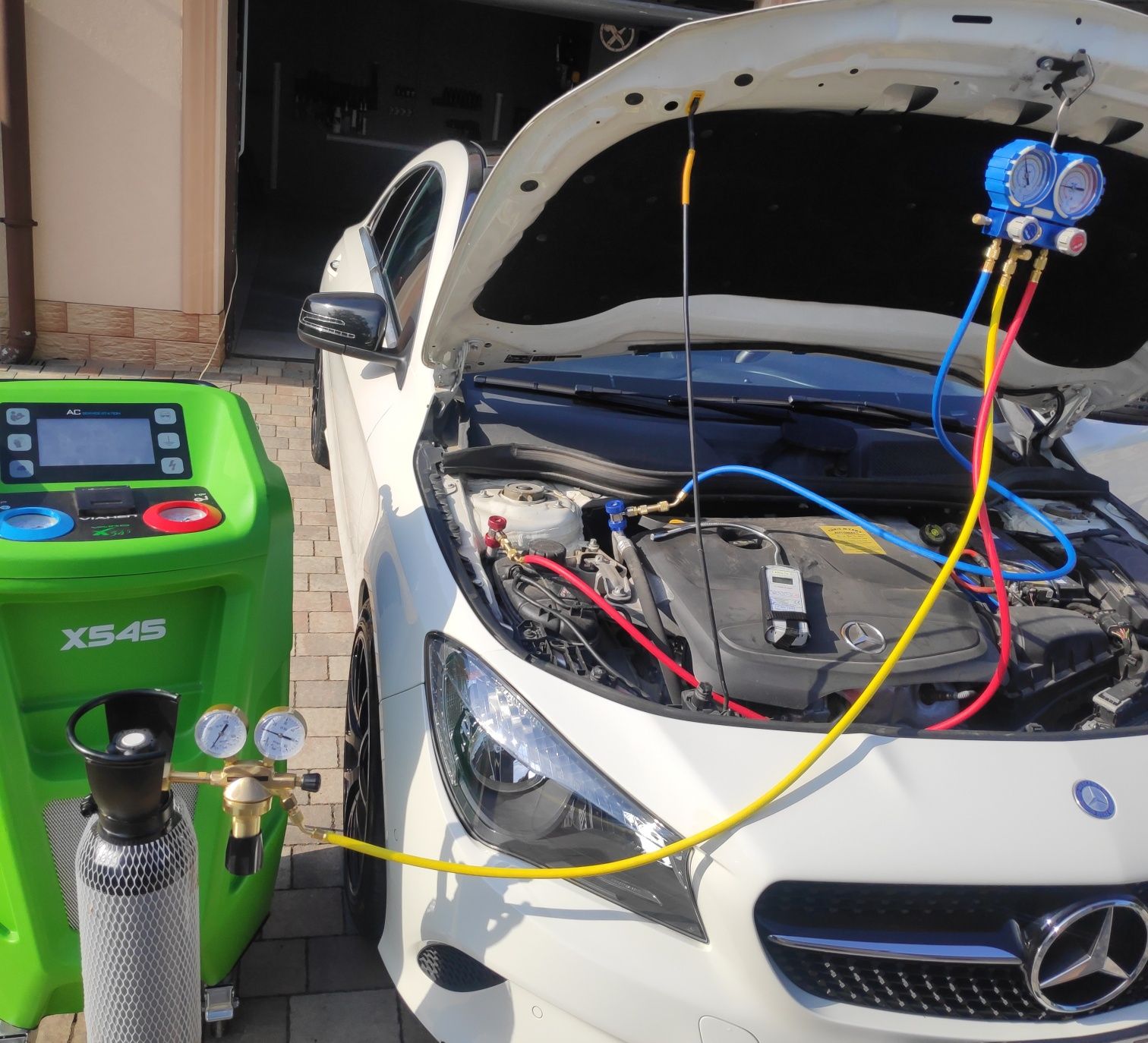 Serwis nabijanie klimatyzacji samochodowej R134a i R1234YF