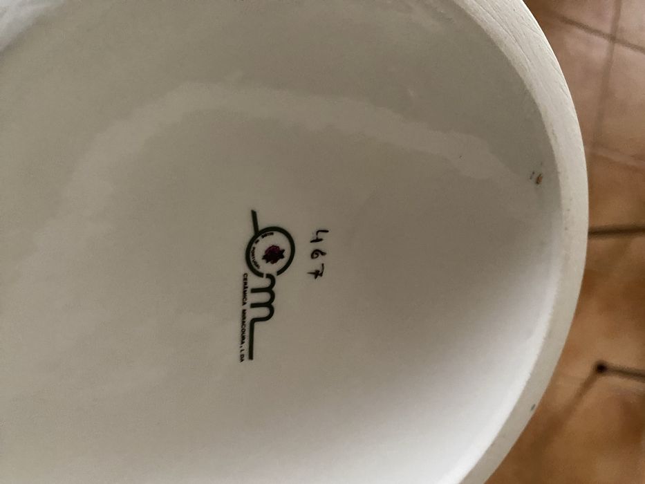 Adorno conforme foto