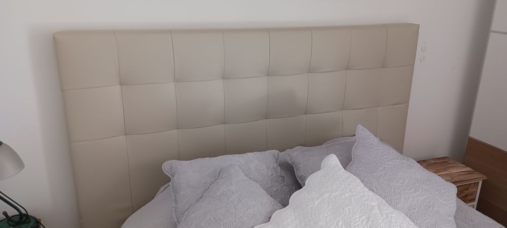 Cabeceira de cama,bege,90€