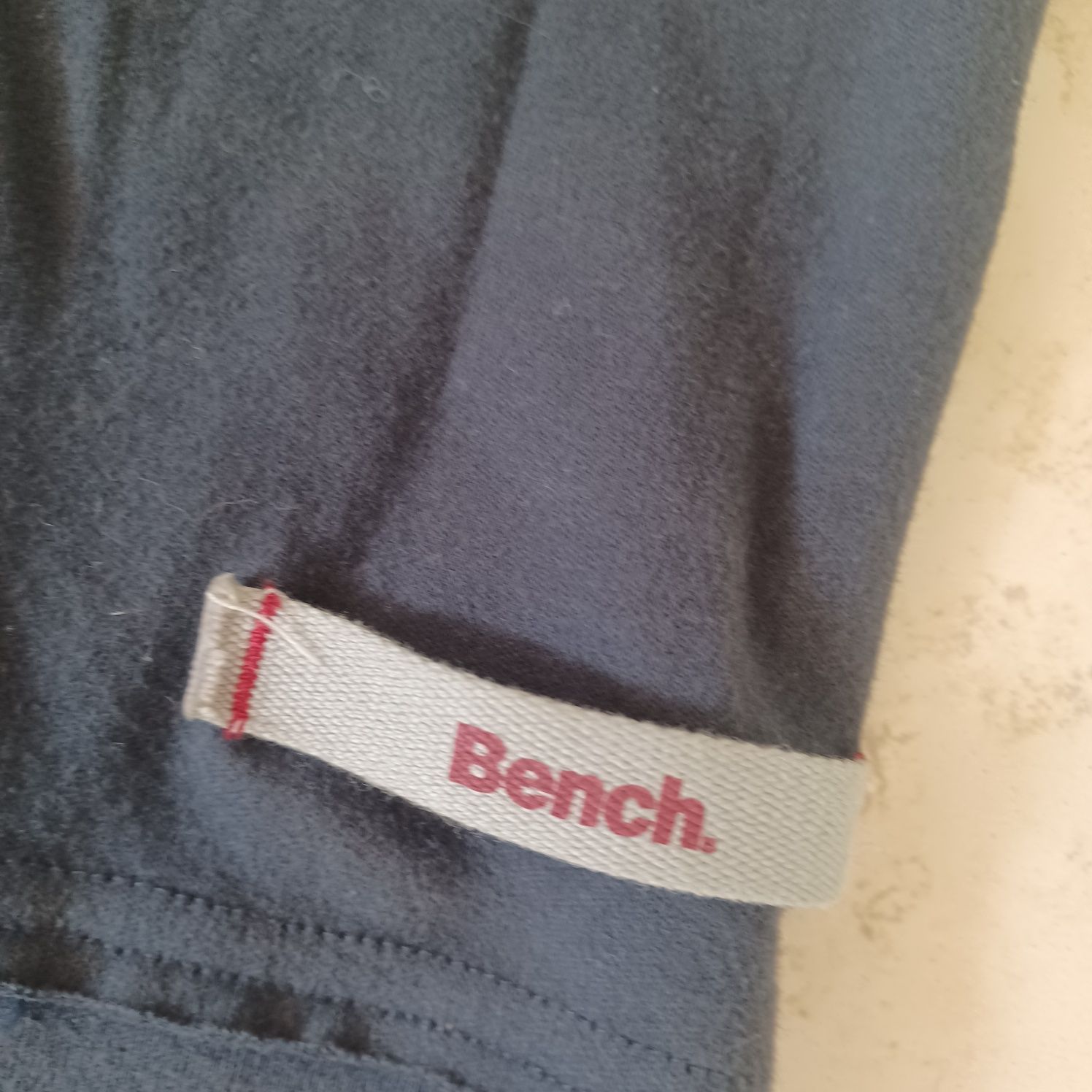 Bluza BENCH z cinkiej bawełny zadbana M