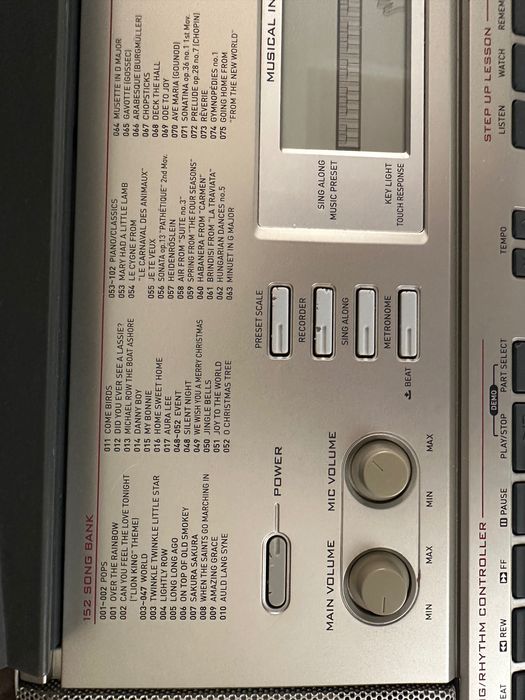 Синтезатор Casio LK-270