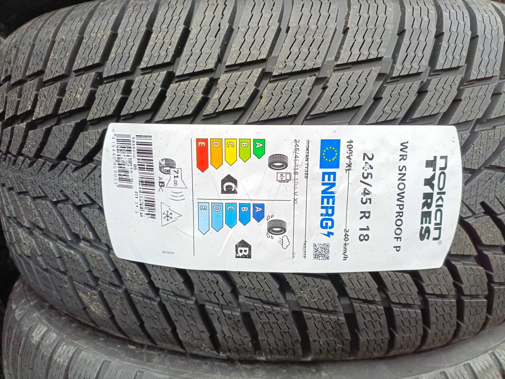 (B) Nowe opony zimowe 245/45/18 Nokian 26 sztuk 2024r