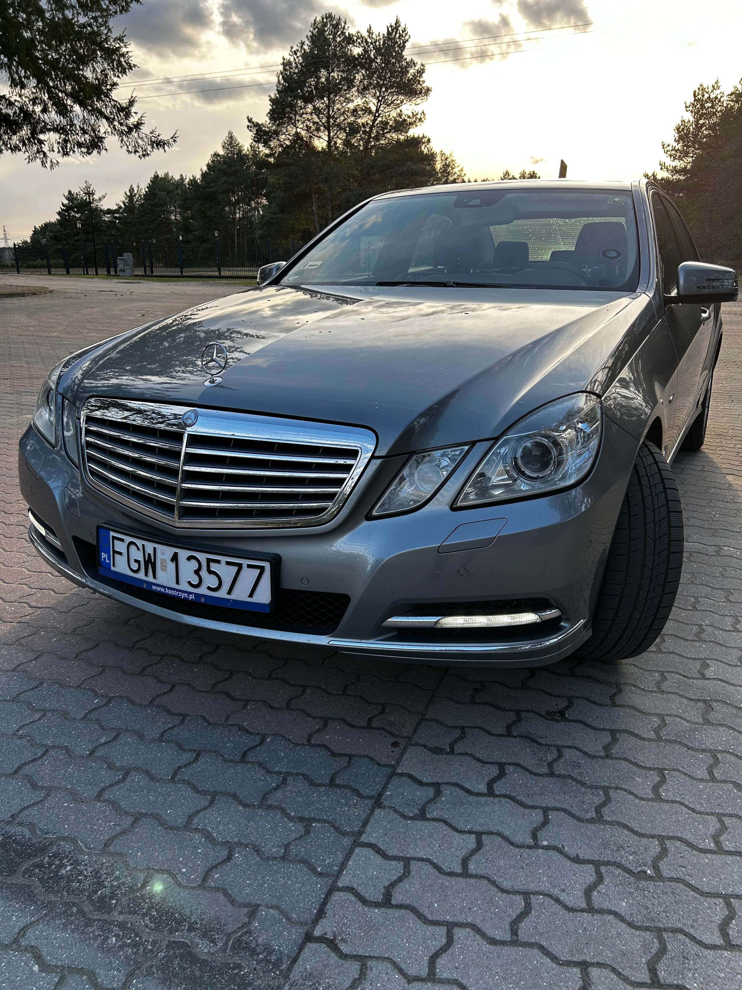 Mercedes E klasa 2010  super stan