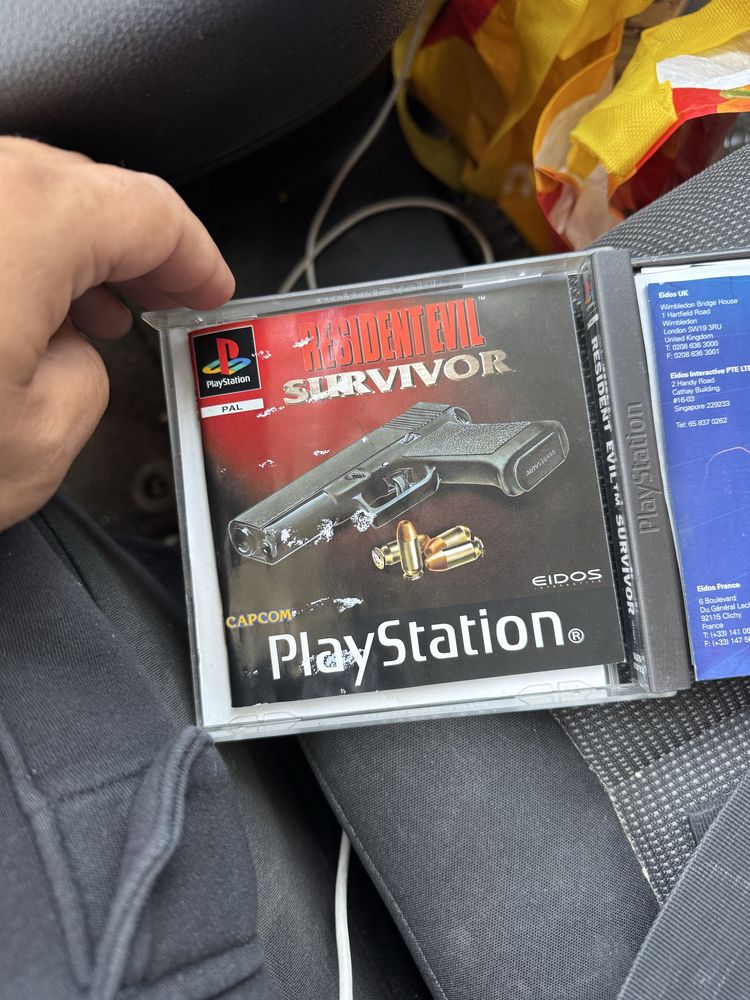 Ps1 Resident evil Survivor