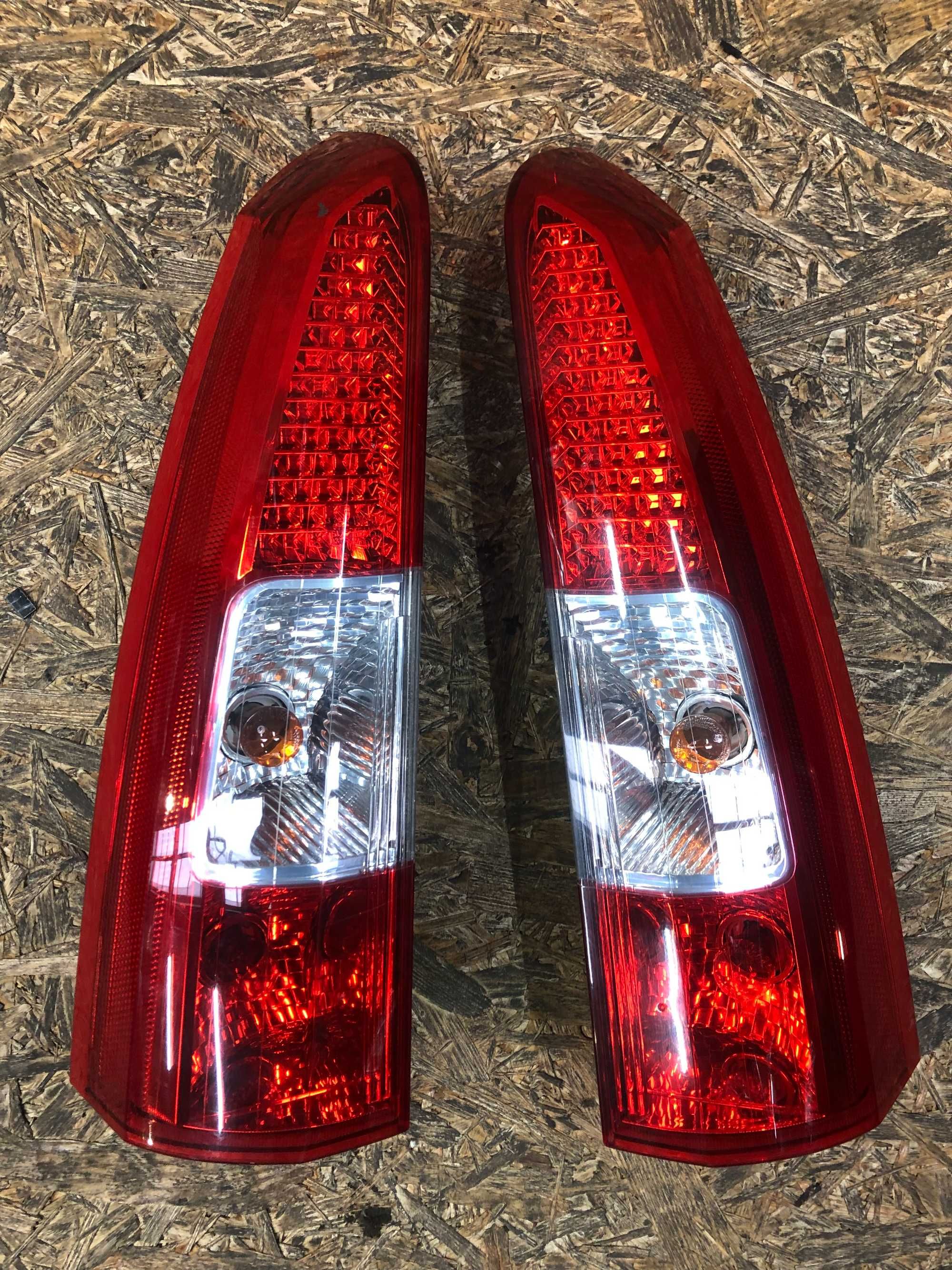 Lampa/reflektor tylny lewy prawy Volvo V70 2004r