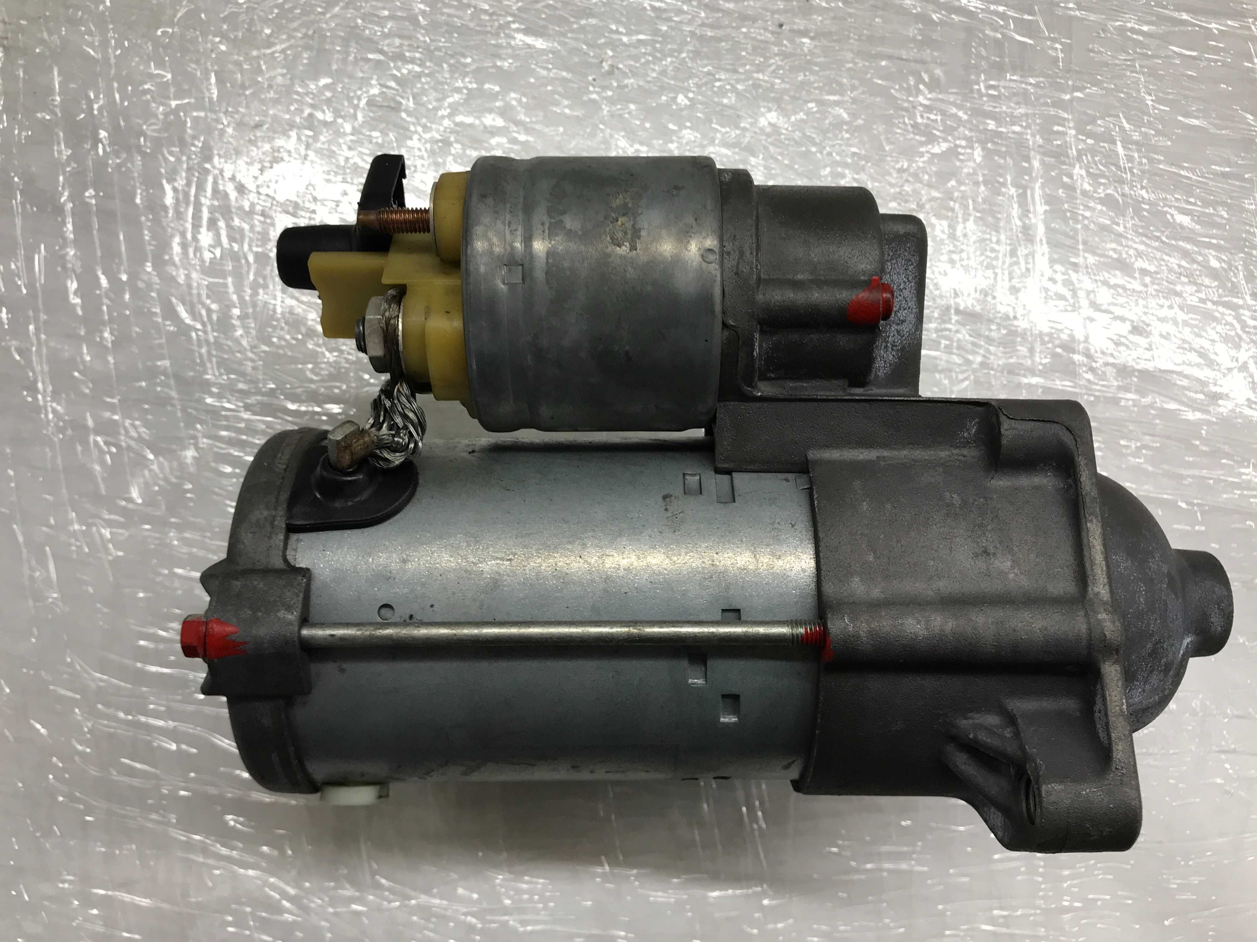 Стартер Renault DUSTER 1.5 К9К запчастини дастер 2 розборка 233008223R