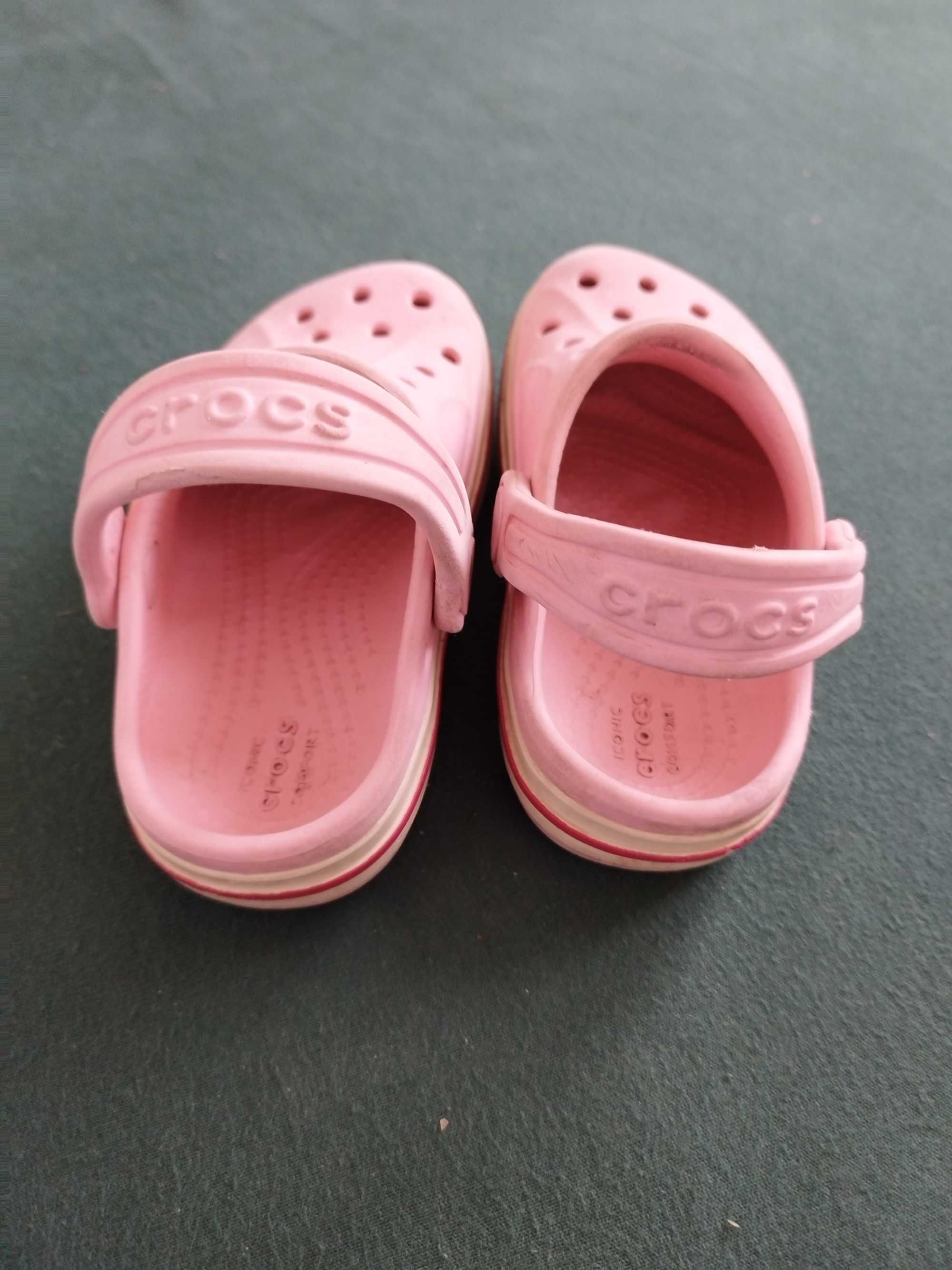 Różowe buty CROCS C7