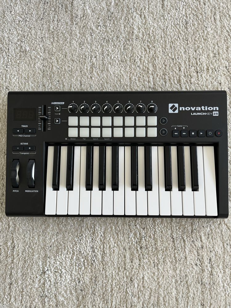 Novation Launchkey 25