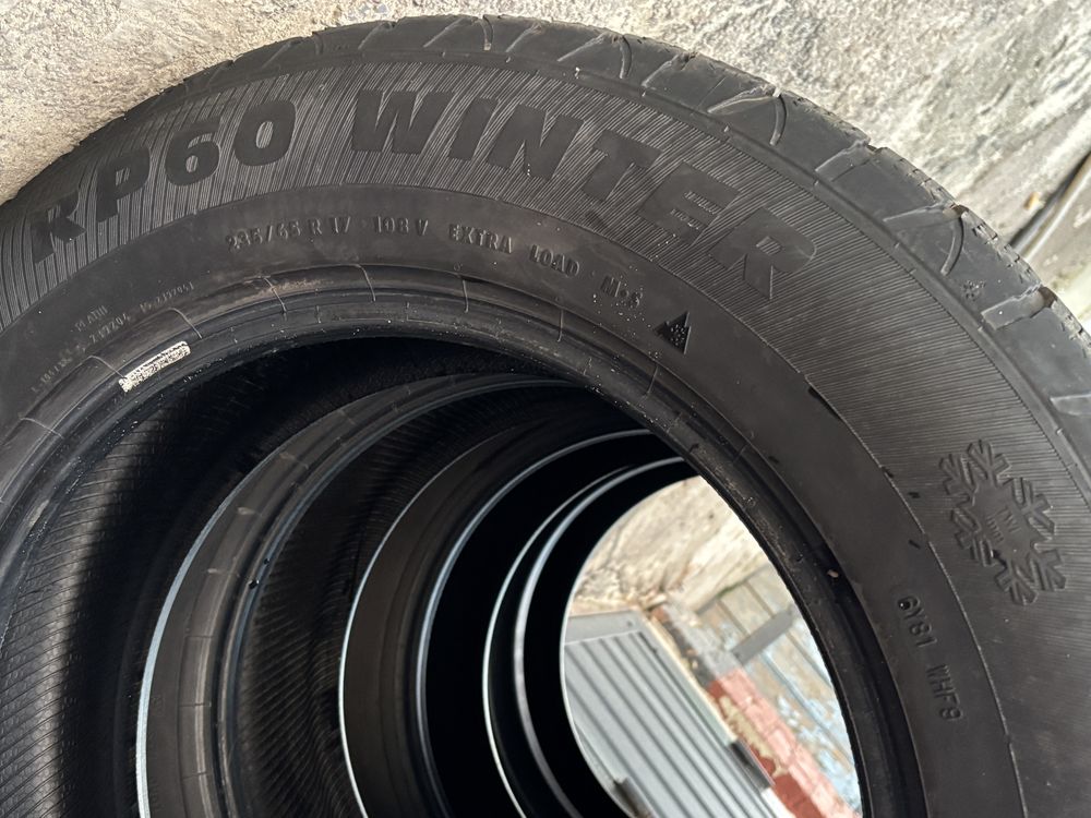 Шини комплект зимові 235/65/R 17