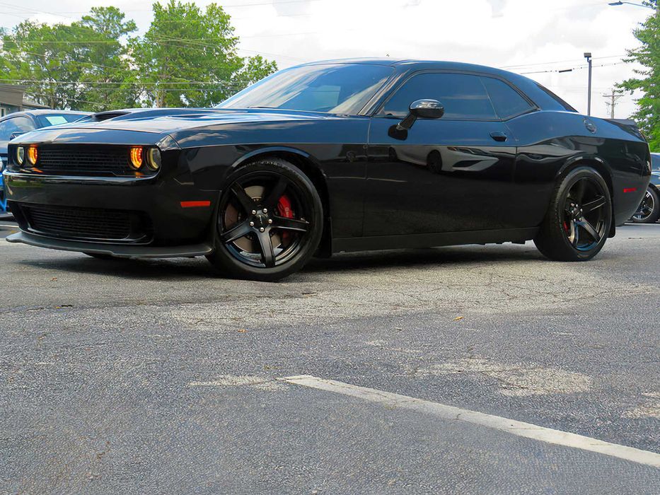 Dodge Challenger SRT Hellcat      2017