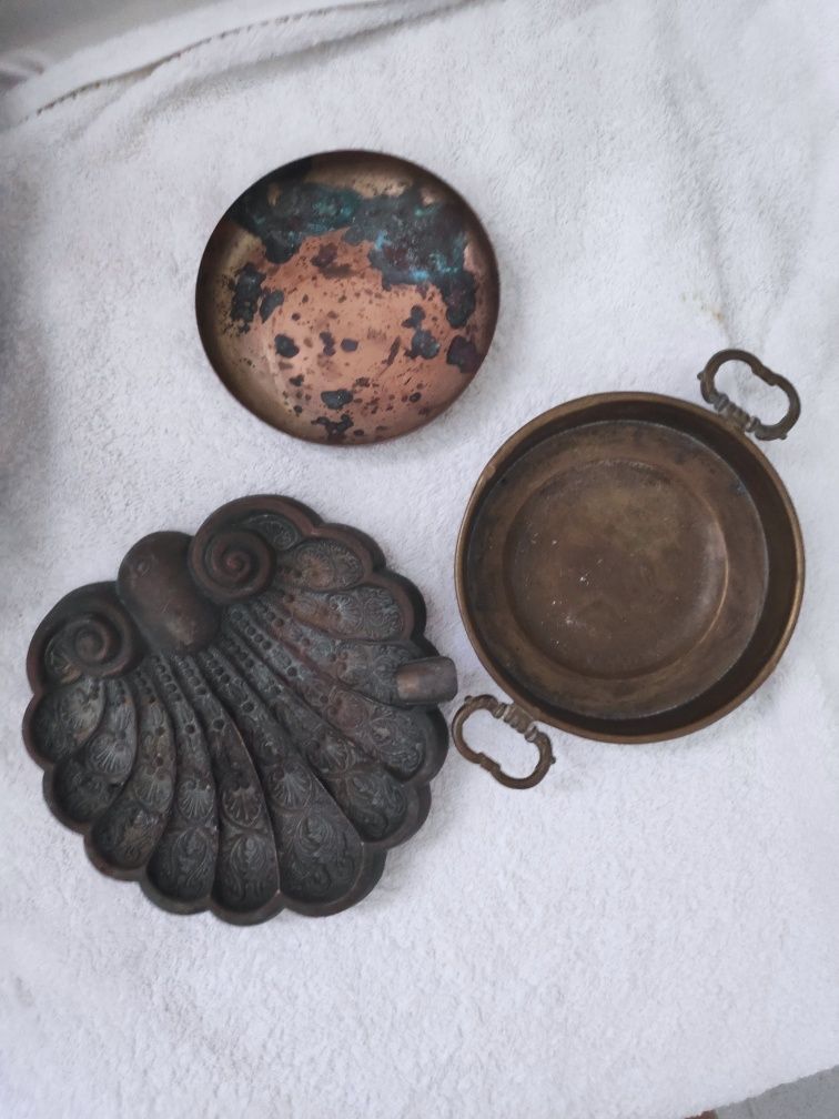 Peças de cobre e bronze, antigas