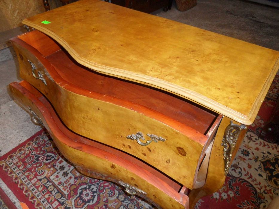 Komoda  Bombe Czeczot Mosiężne  Okucia  z Holandii