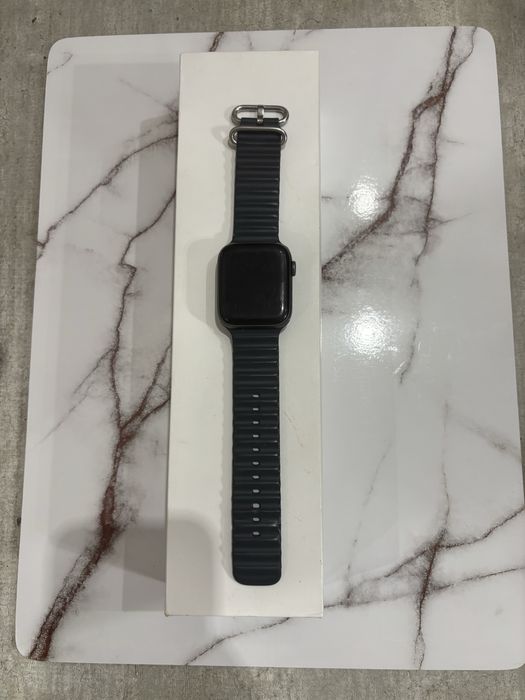 Apple Watch Series 5, 44mm