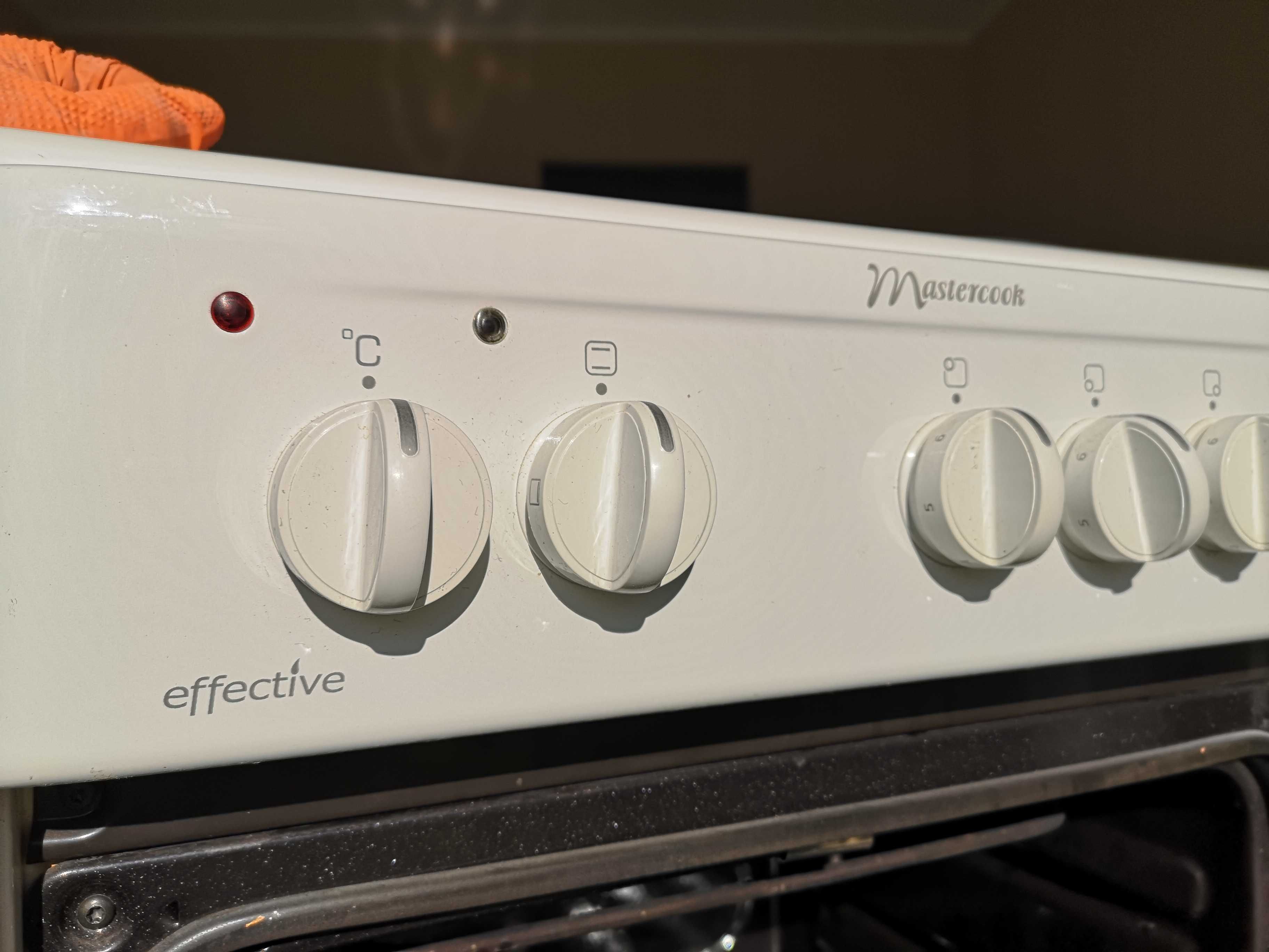 kuchenka elektryczna Mastercook 400V KE 2003AB + garnek+czajnik+toster