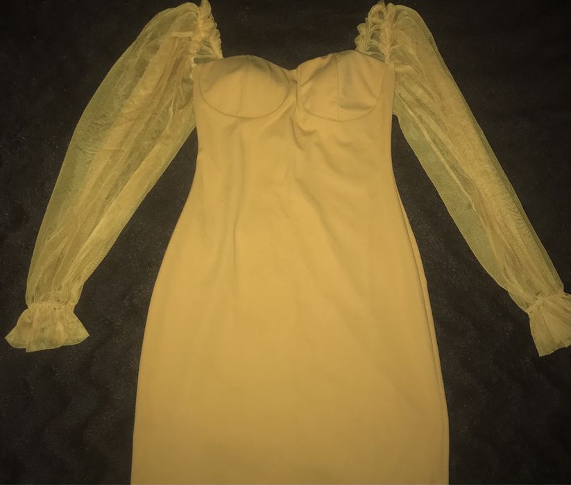 Сукні в чудовому стані одягались один раз