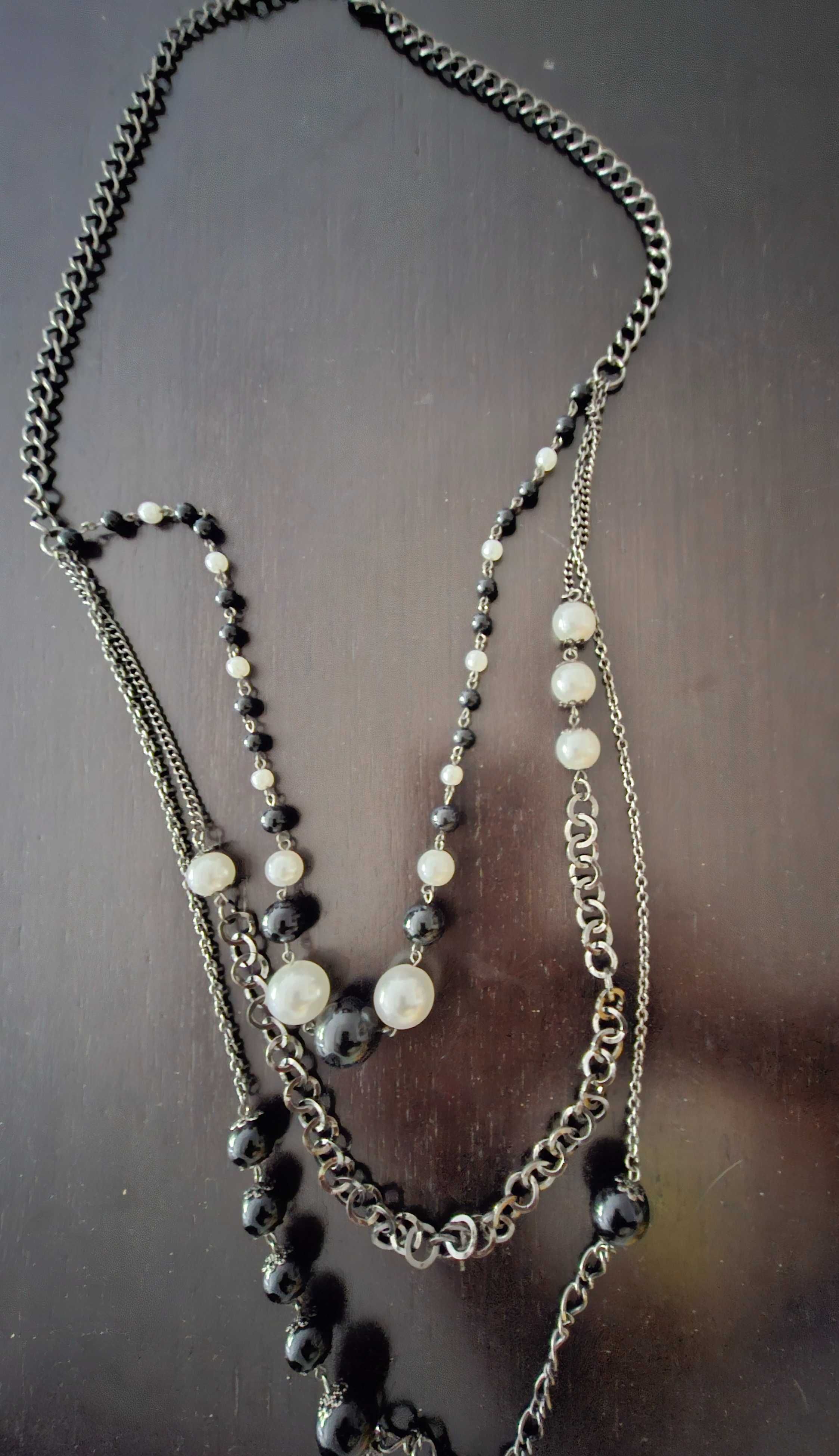 Colares como novos 3 euros cada. O conjunto 20€