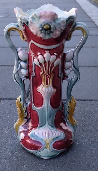 Wazon majolika sygnowany