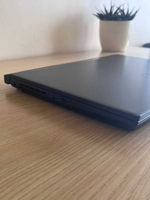 Laptop gamingowy MSI Katana GF66 11UD