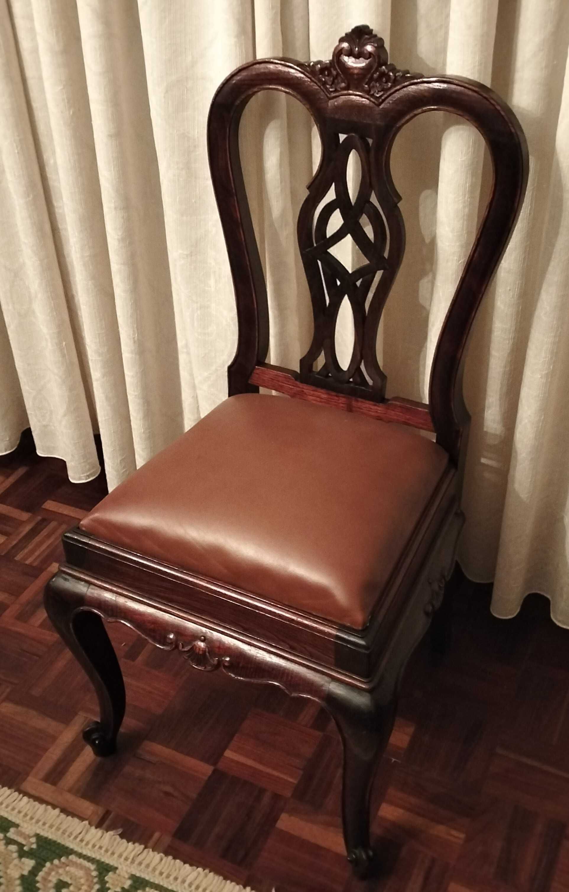 Mobiliário de Sala de Jantar antigo completo