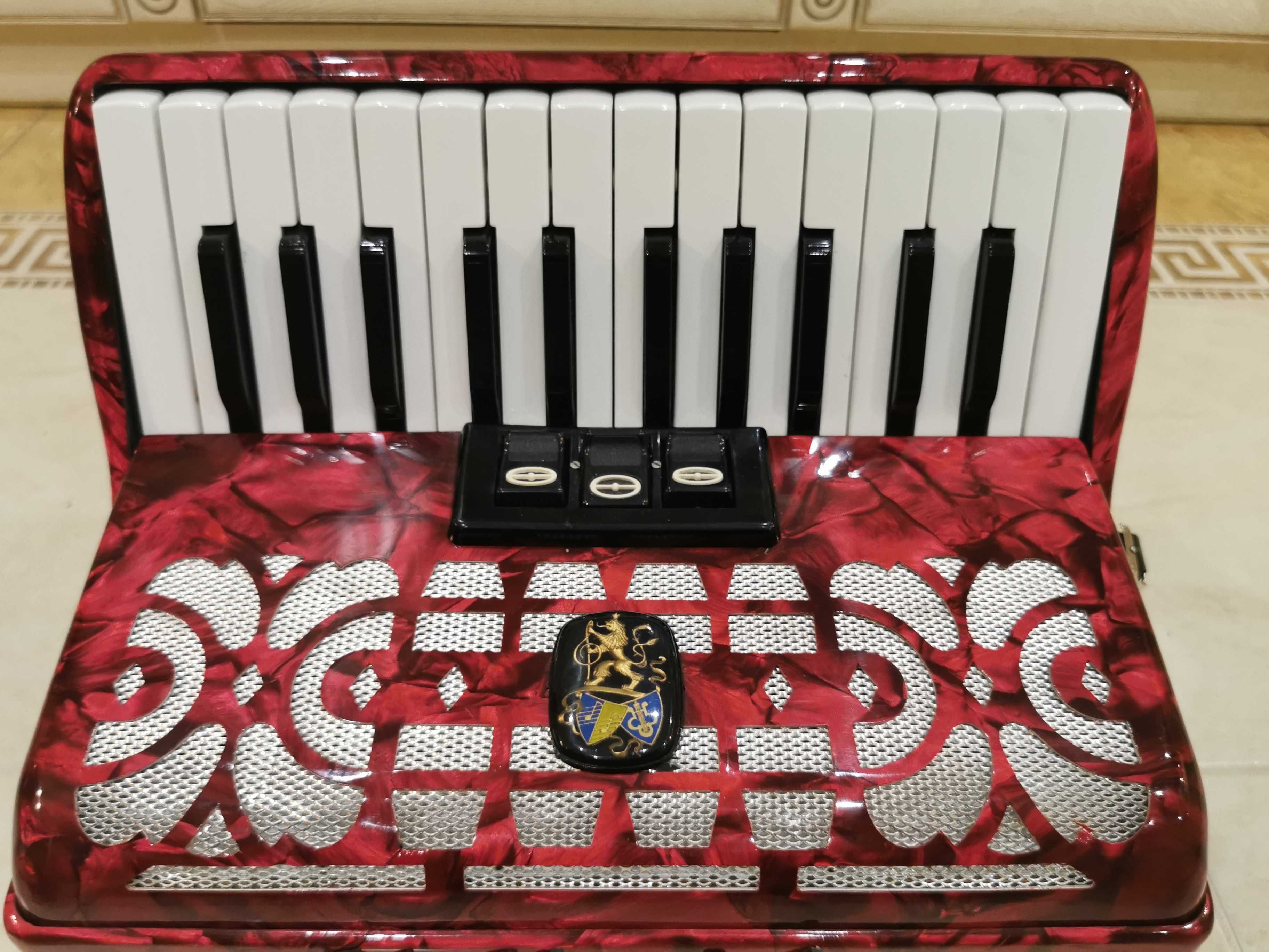 Akordeon Weltmeister 40 basów ramona