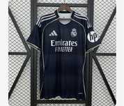 Camisola Real Madrid 25/26 equipamento principal e alternativo