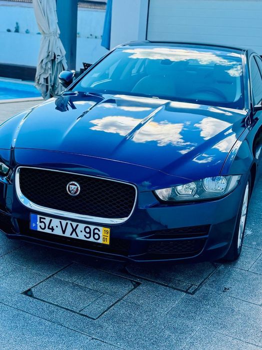 Jaguar XE 2.0 D Prestige Aut.