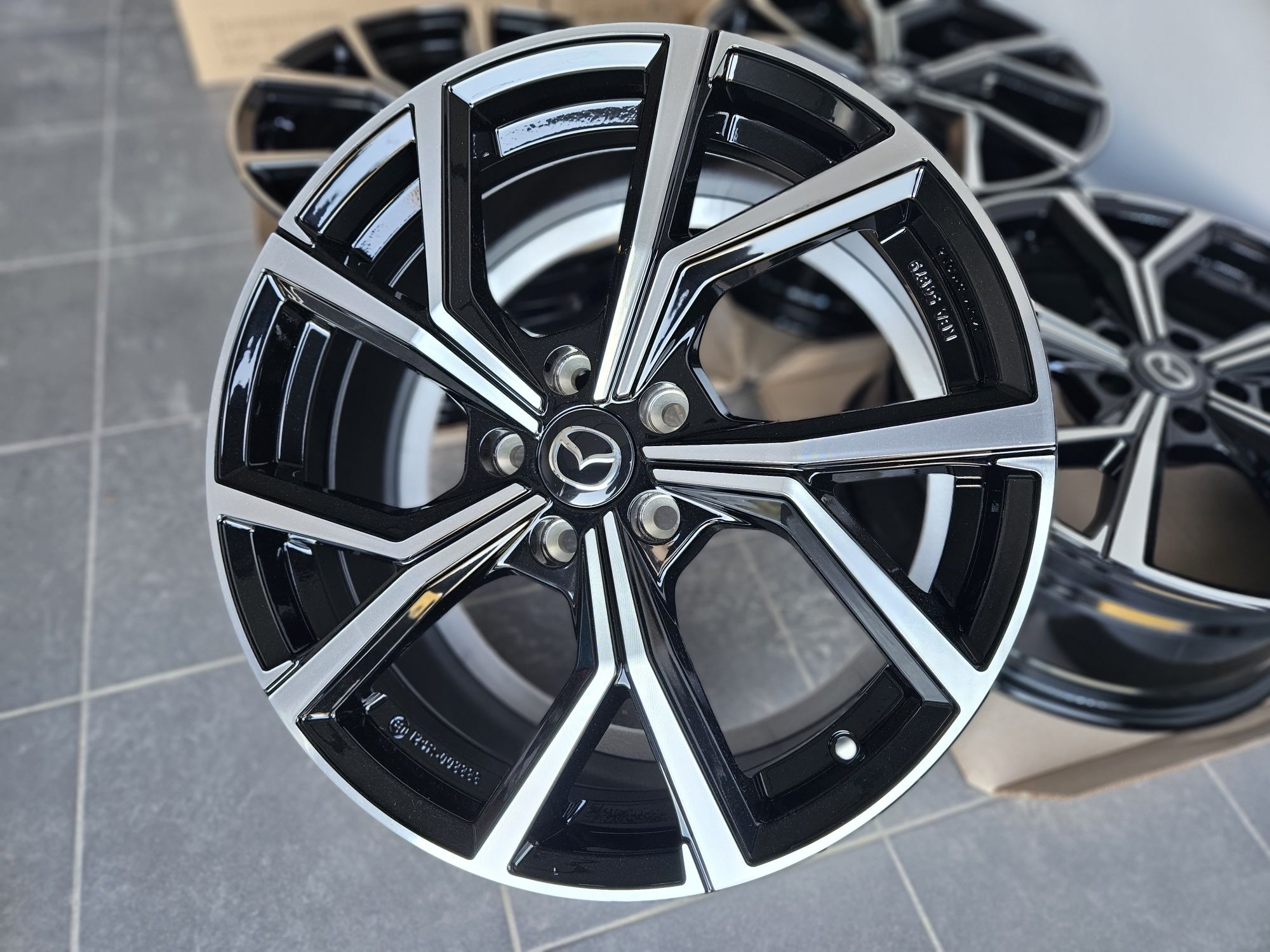 Mazda 18 " Nowe 5x114,3 CX5 CX3 CX30 3 6 CX-60 CX-5 CX-3 CX-30 Felgi