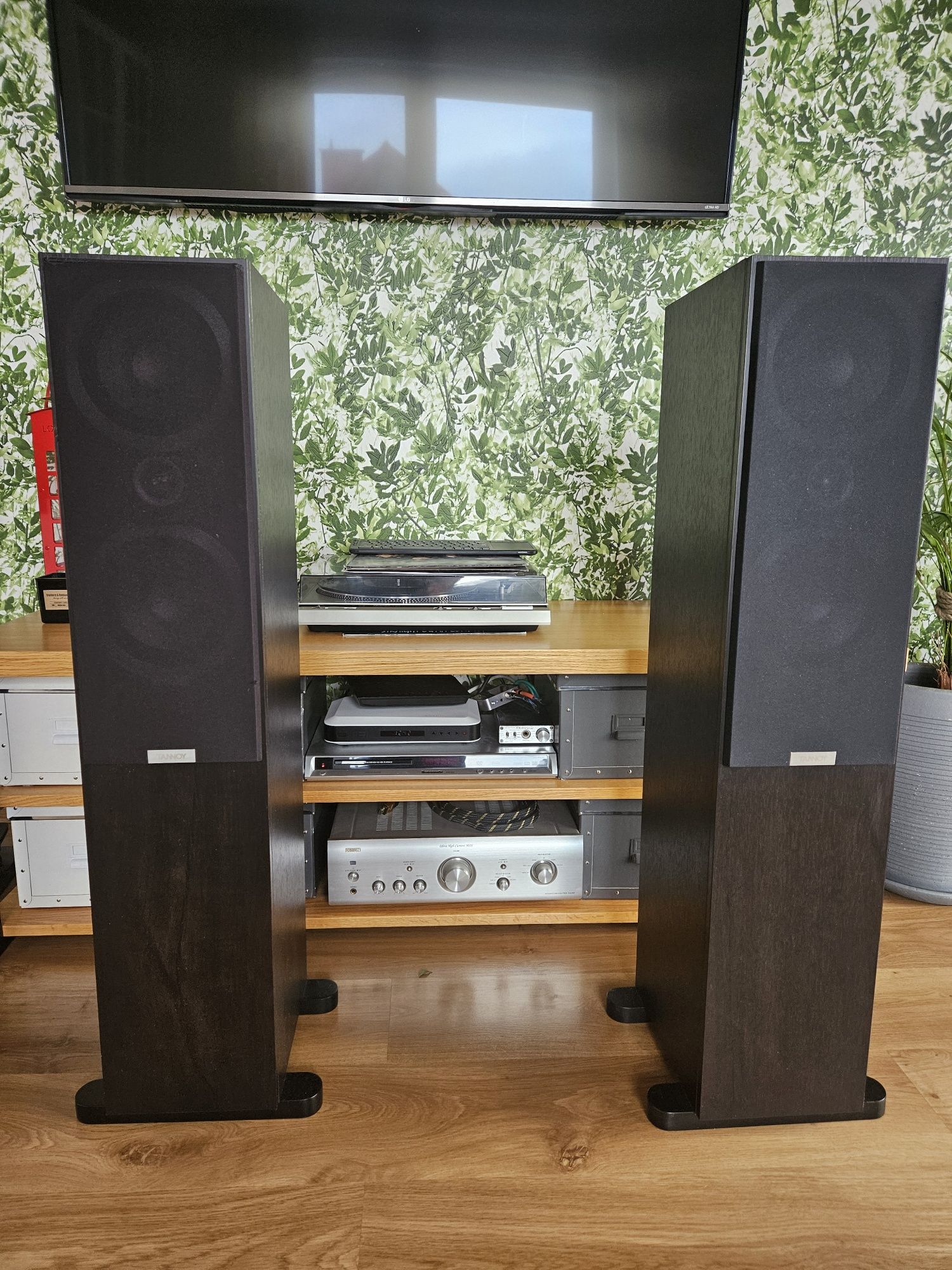 Kolumny Tannoy V4i