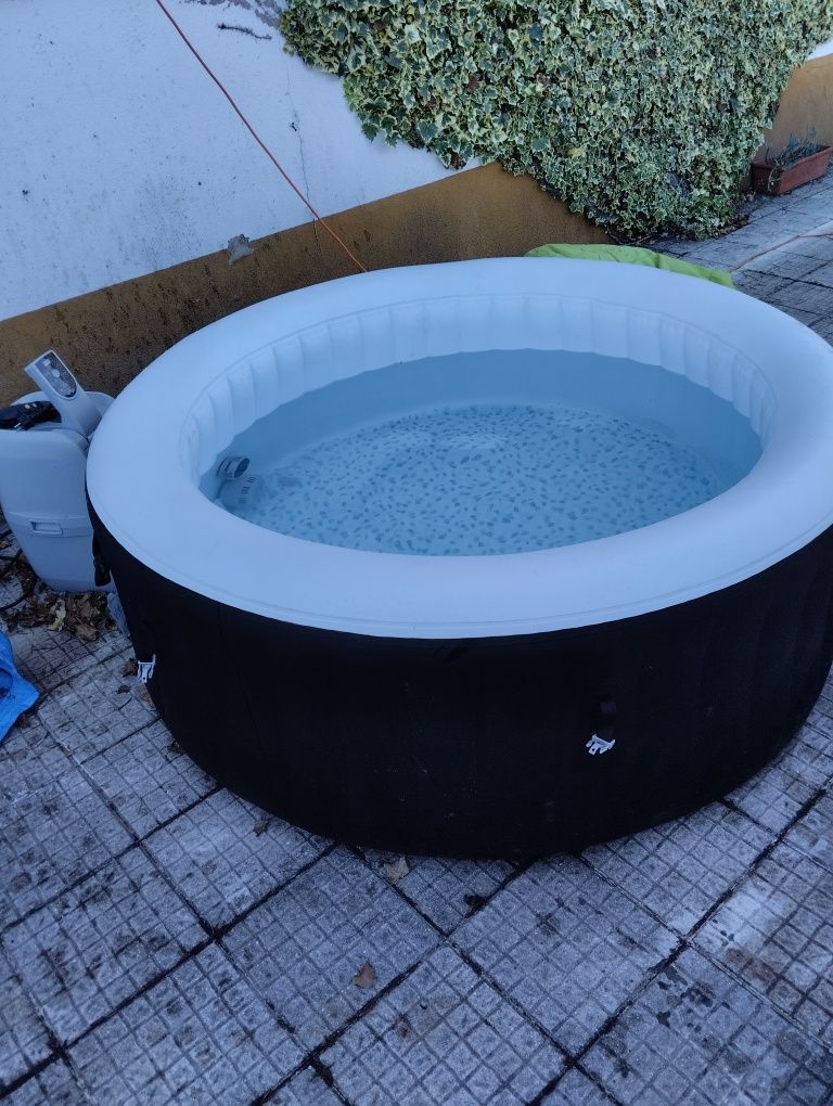 Jacuzzi spa insuflável