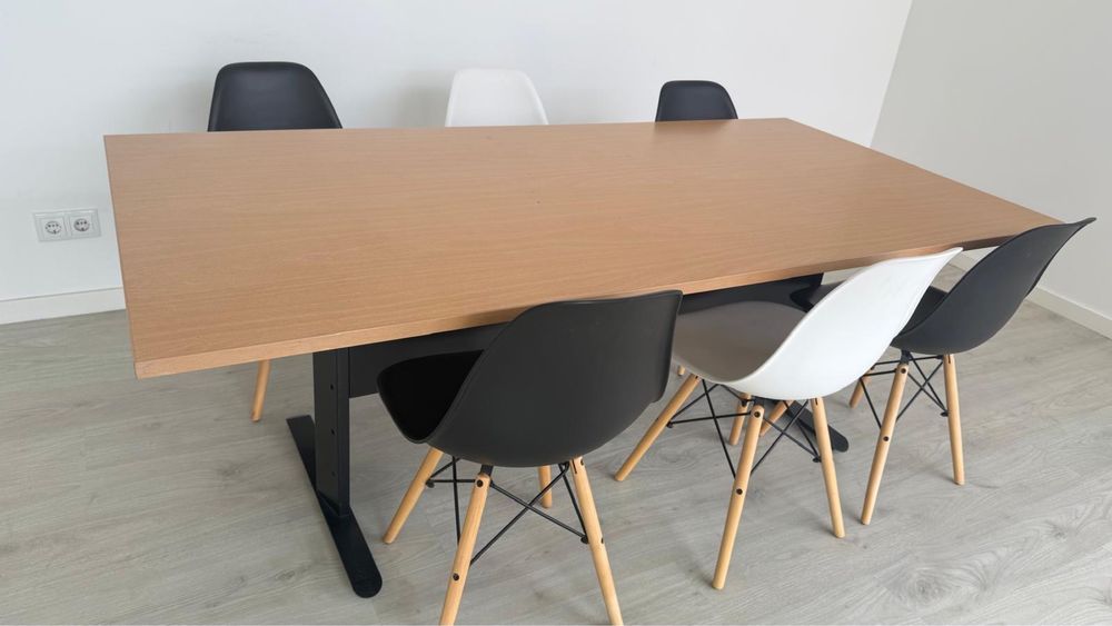 Mesa de Reunião