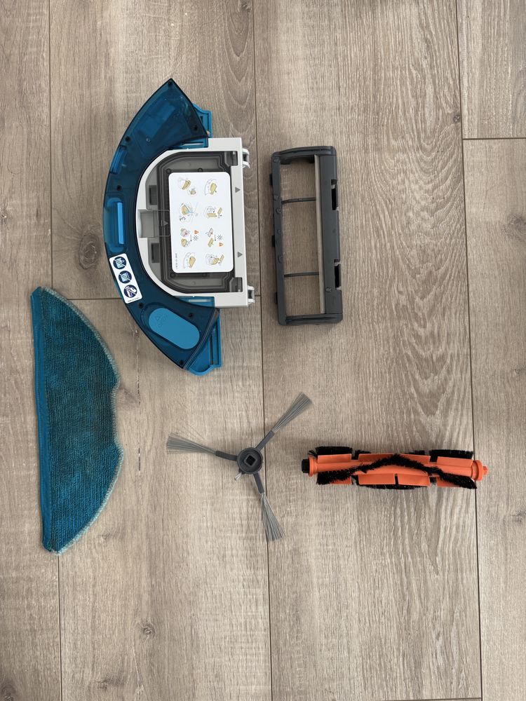Робот пилосос PHILIPS 3000 XU3110/02