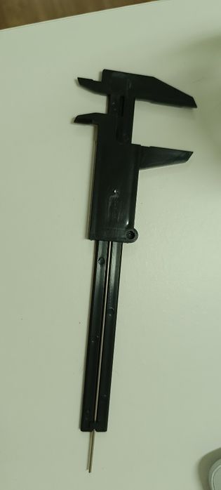 Paquímetro para sobrancelhas