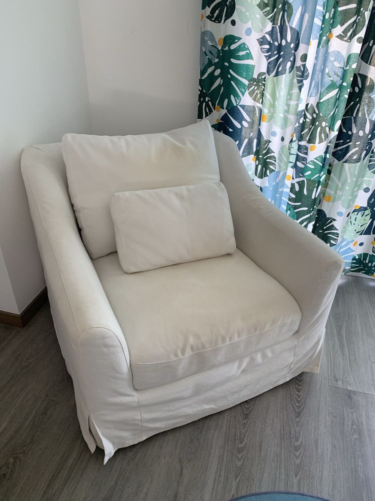 Sofa poltrona monolugar IKEA branco